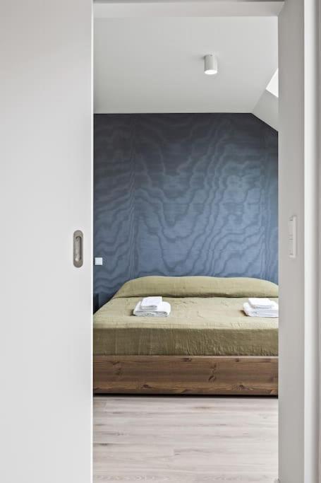 Skylight Lux 3br/2ba Center With Free Parking Appartement